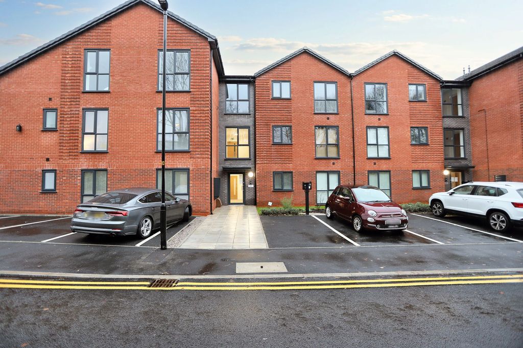 Property photo 2 of 11