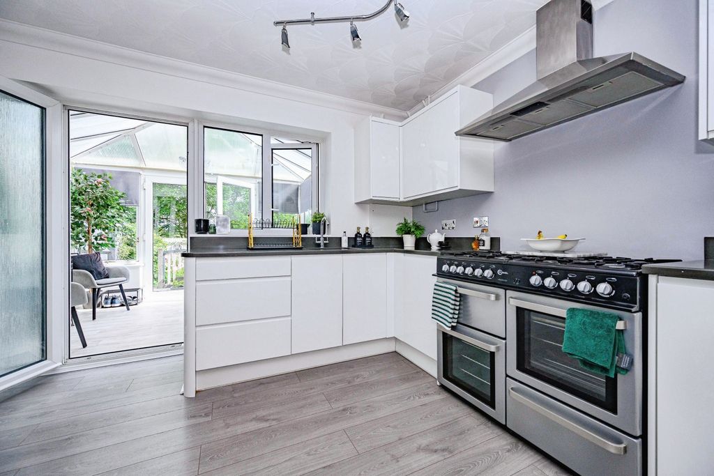 Property photo 3 of 17 43Ninian-2367