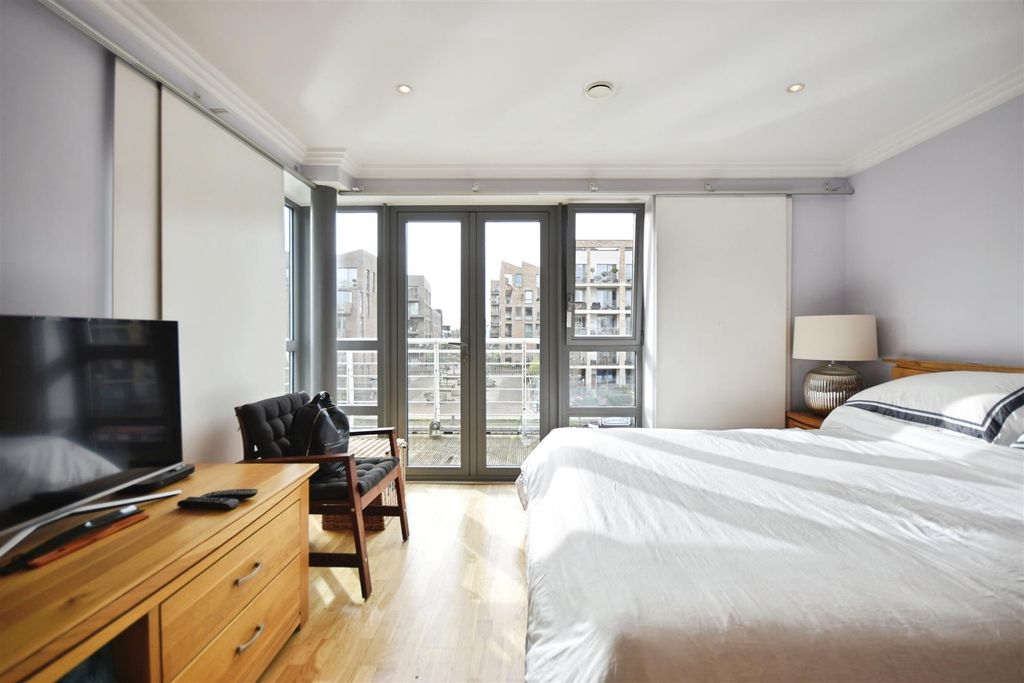 Additional image 12 of 2 bed flat for saleTallow Road, Brentford TW8