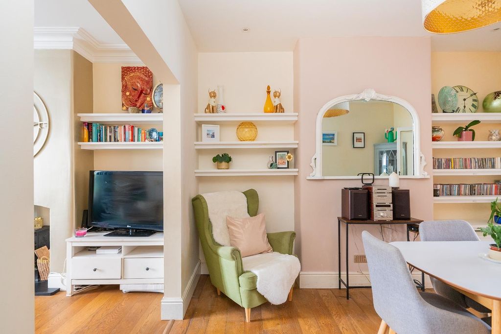 Property photo 3 of 36 1W1R3Rd - Dining Room C.Jpg