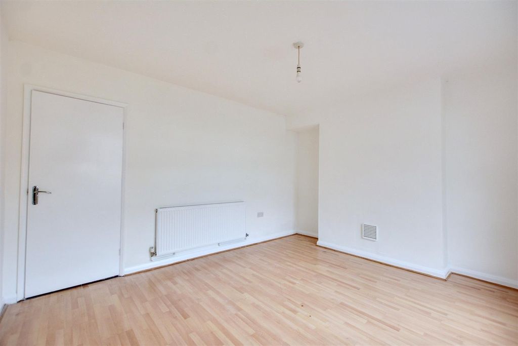 Property photo 3 of 14 Lounge_1.Jpeg