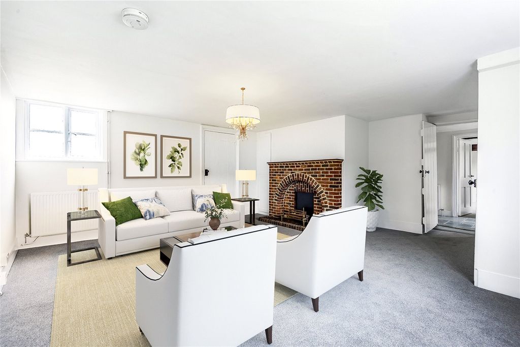 Property photo 2 of 10 Living Room