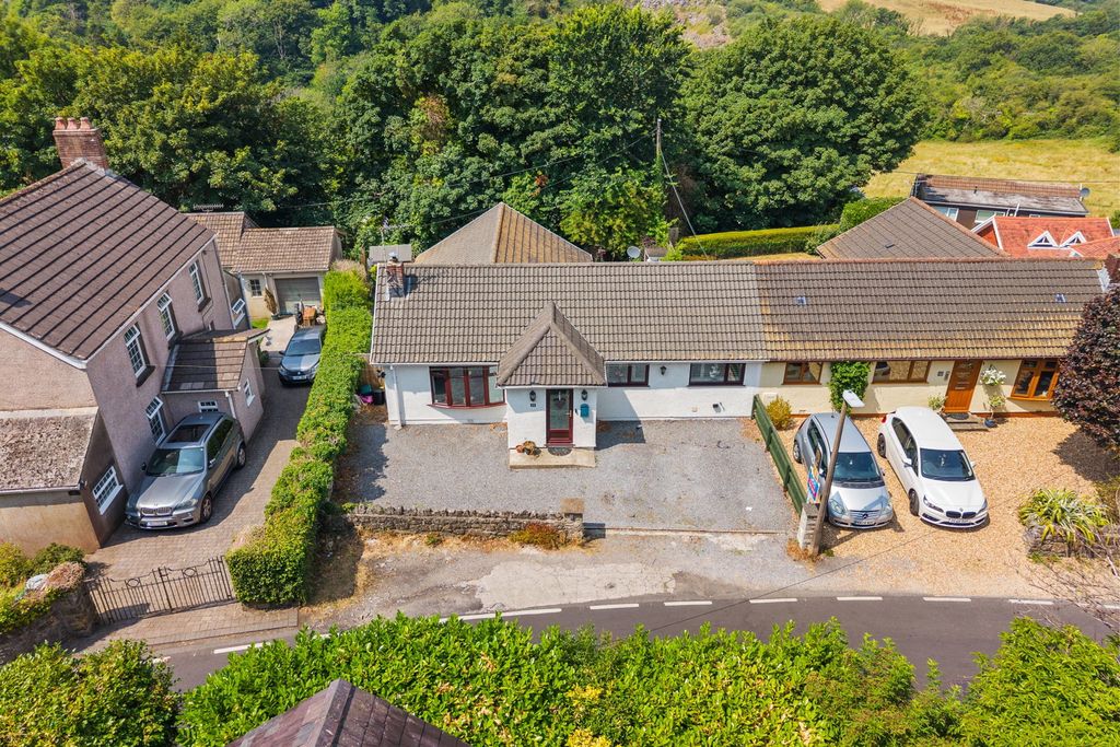 Property photo 1 of 33