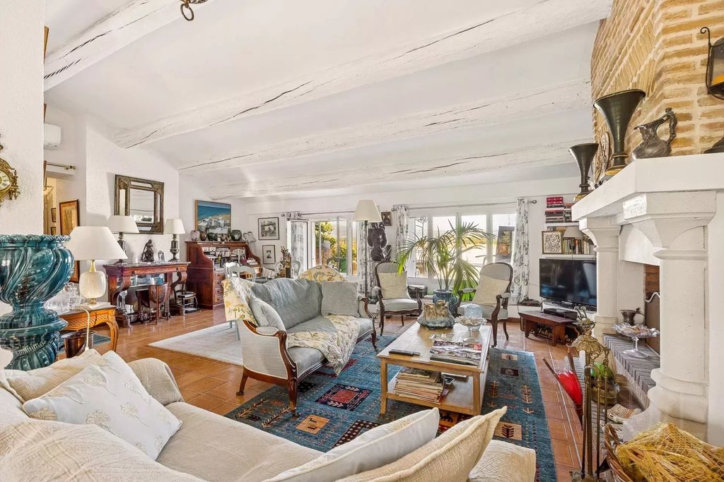 Property photo 2 of 15