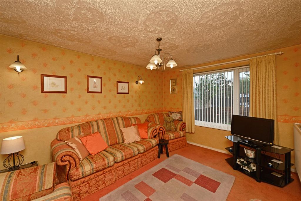 Property photo 2 of 14 Living Room: