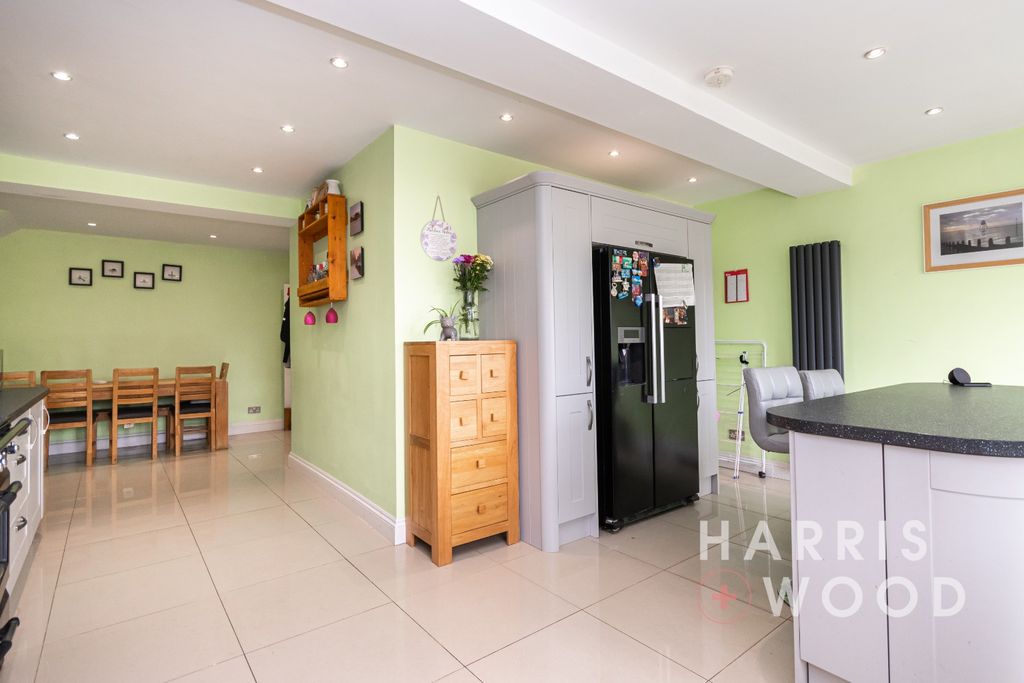 Property photo 2 of 23 4229101