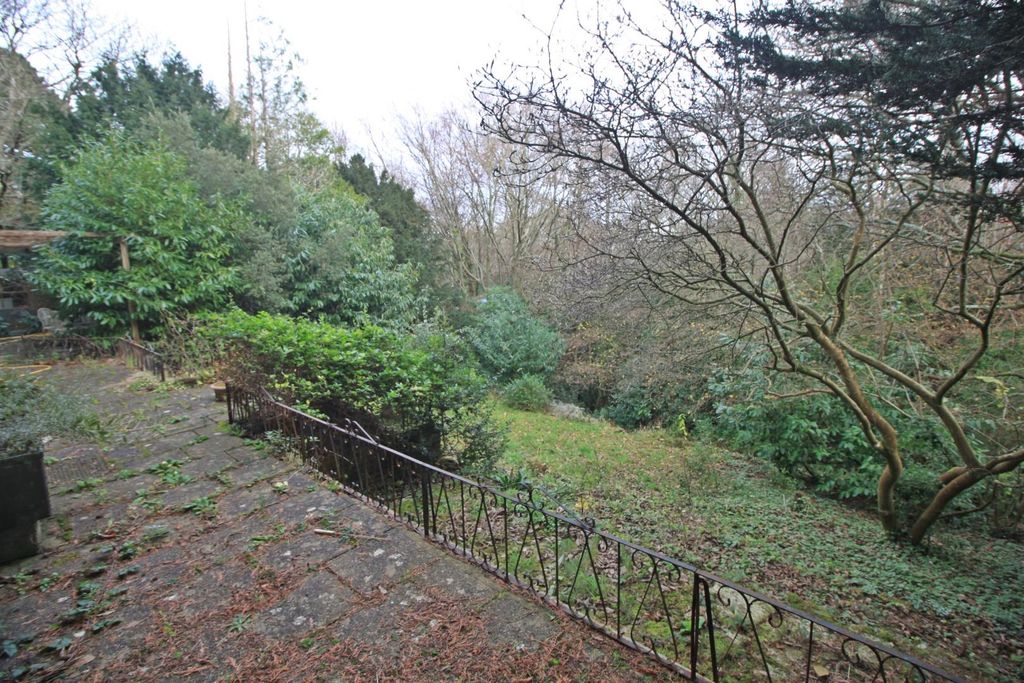 Property photo 2 of 21 Gar 3.Jpg