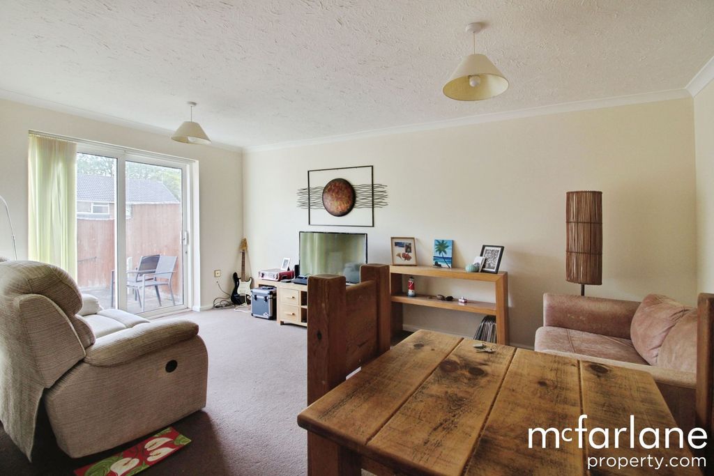 Property photo 2 of 14