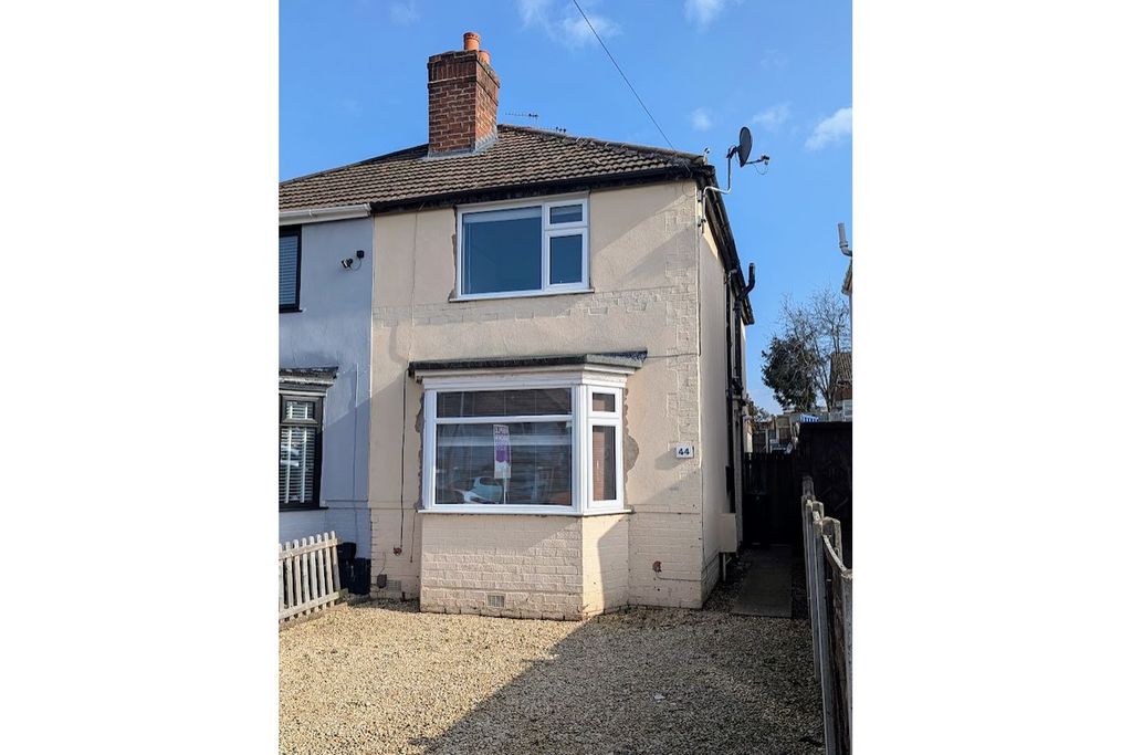 Property photo 2 of 20