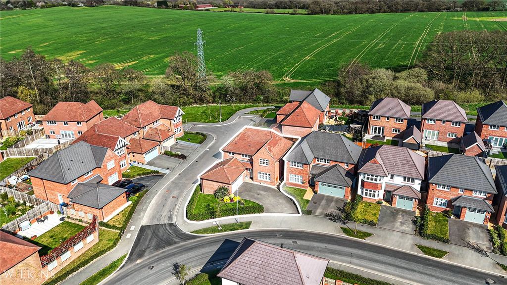 Property photo 2 of 42 Picture No. 04