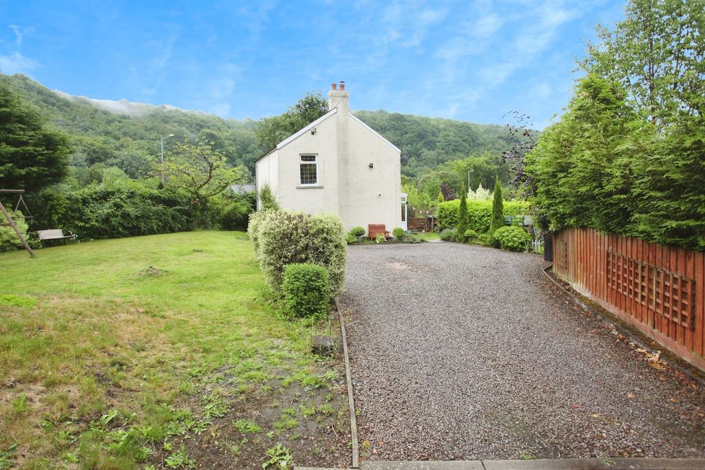Property photo 1 of 27