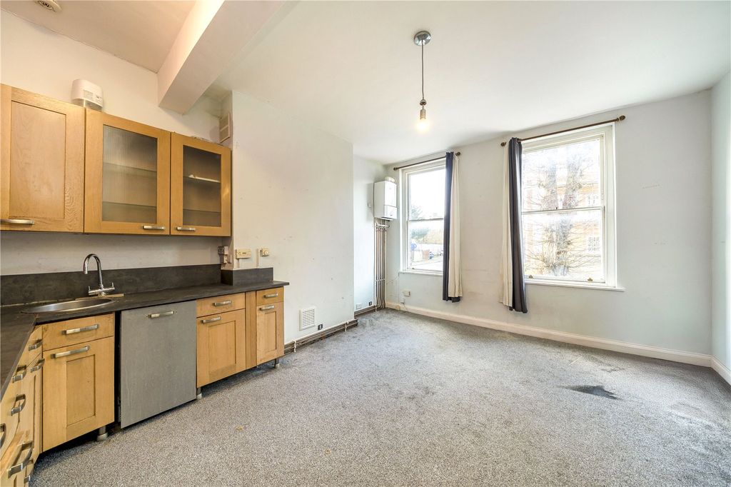 Property photo 3 of 6 Picture No. 06