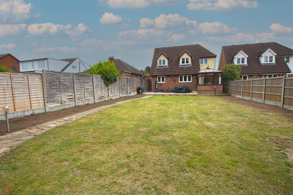 Property photo 2 of 16 Garden1.Jpg