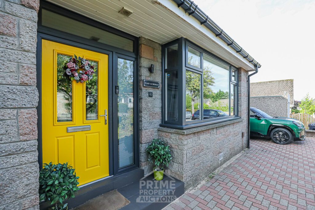 Property photo 2 of 31