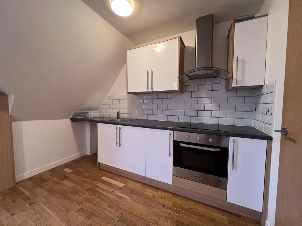 Property photo 3 of 7 Bedroom