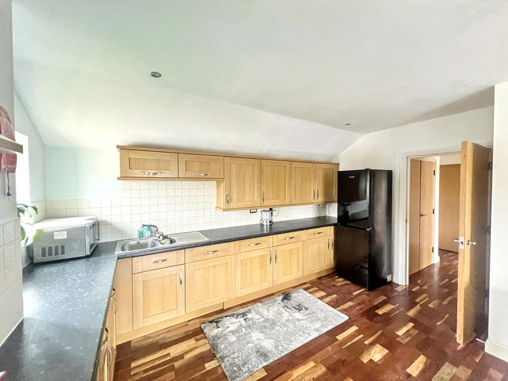 Property photo 3 of 17 Photo 33