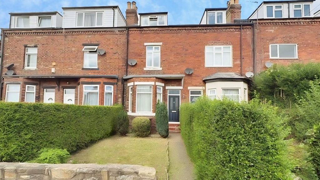 Property photo 1 of 15 Outside