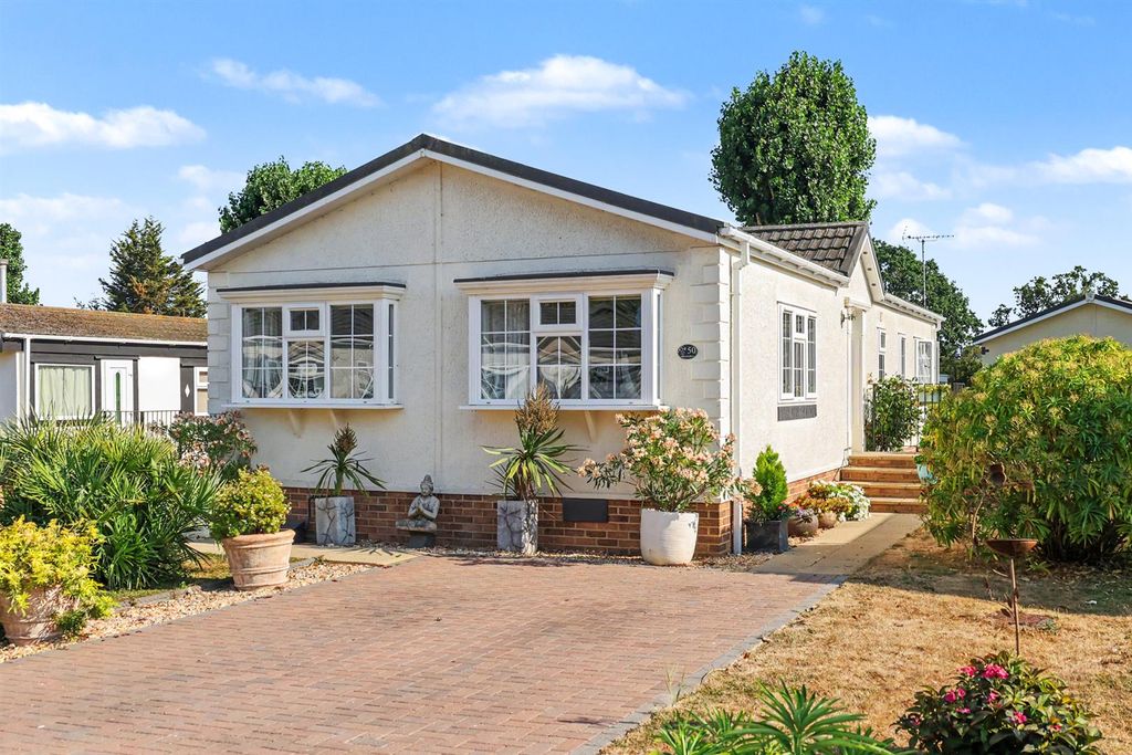 Property photo 1 of 27