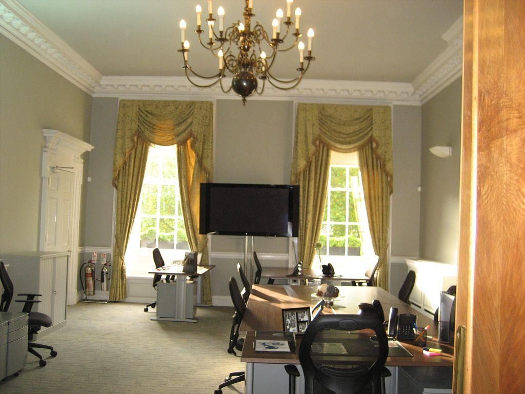 Property photo 1 of 2