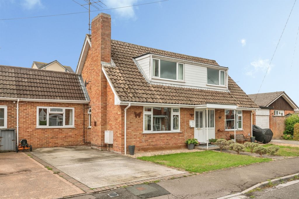 Property photo 1 of 27