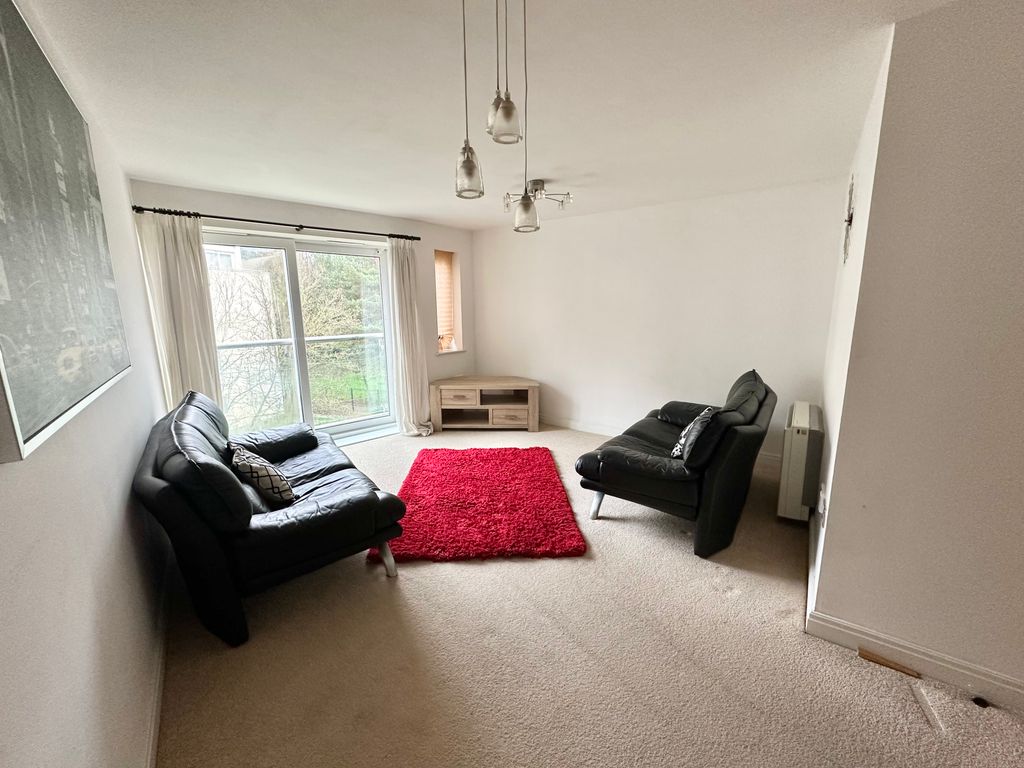 Property photo 2 of 12