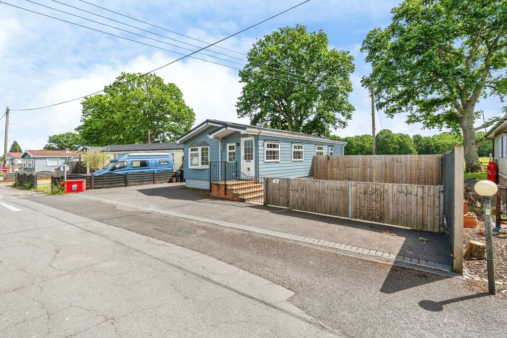 Property photo 1 of 25 Pbox-Img.Jpg