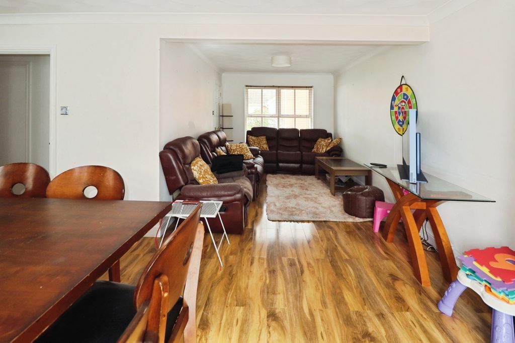 Property photo 2 of 27 Pbox-Img.Jpg