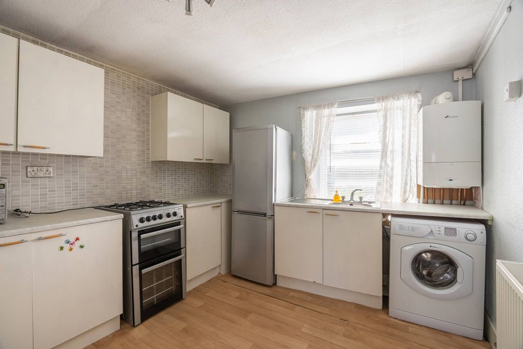 Property photo 2 of 12