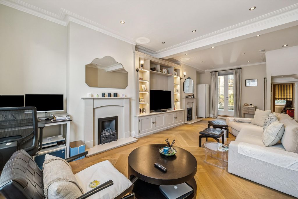 Property photo 2 of 15 Image