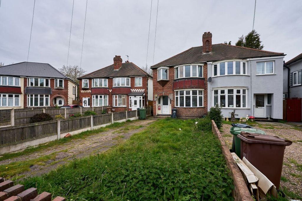 Property photo 2 of 16