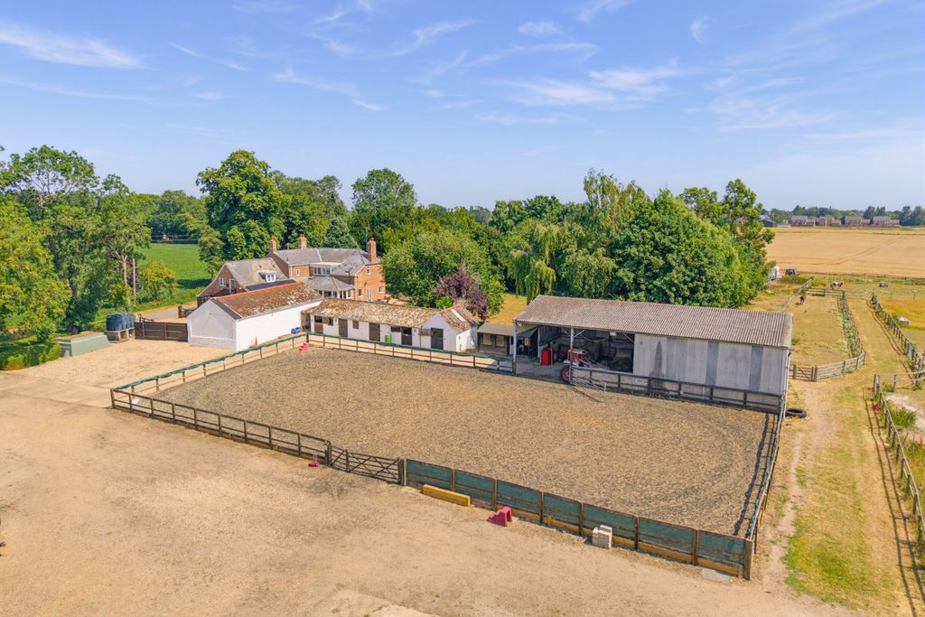 Property photo 2 of 33 Equine Arena
