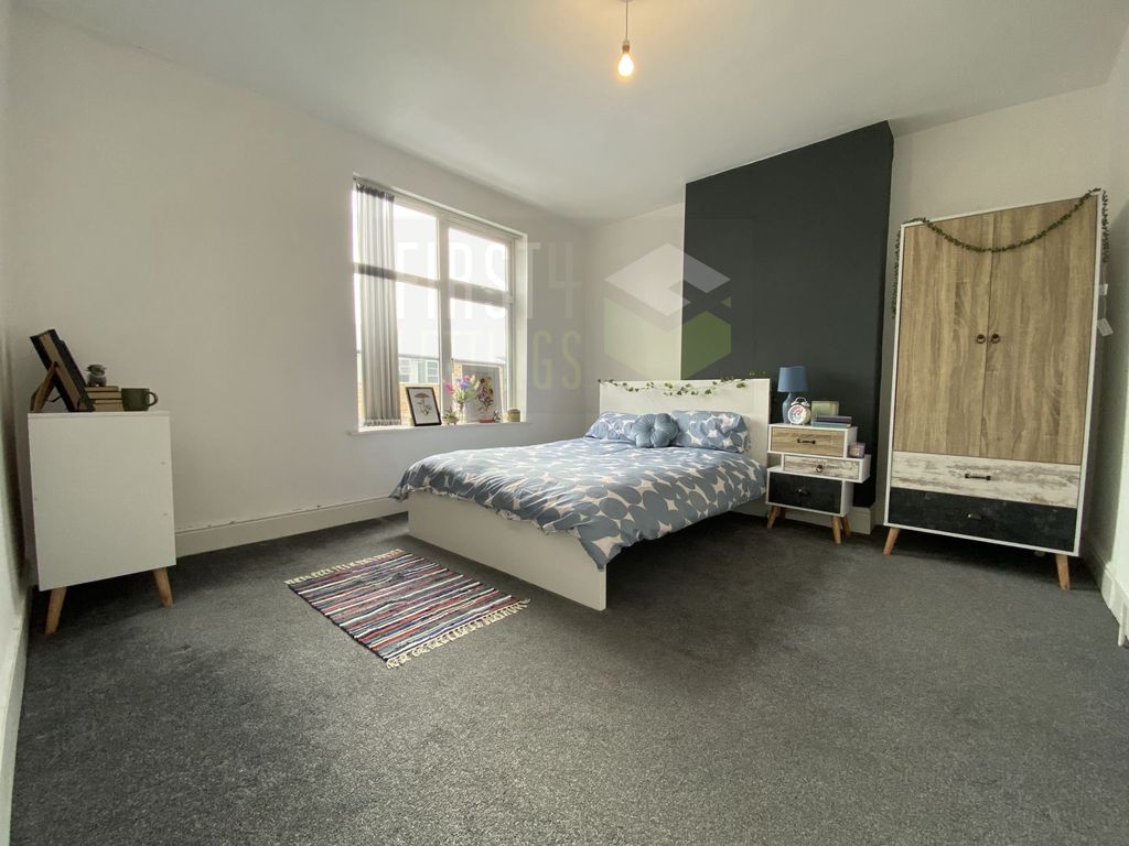 Property photo 1 of 14 Photo 17