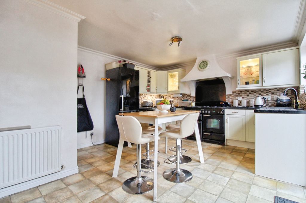 Property photo 3 of 30 41