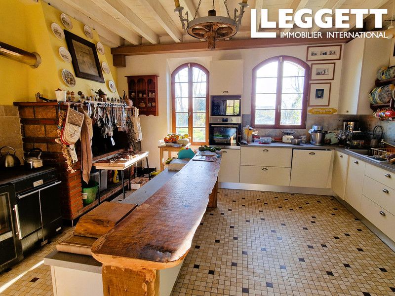 Property photo 3 of 10