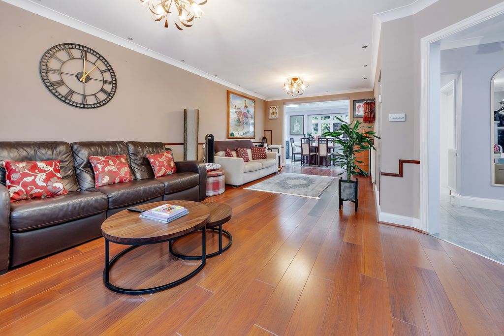 Property photo 3 of 21