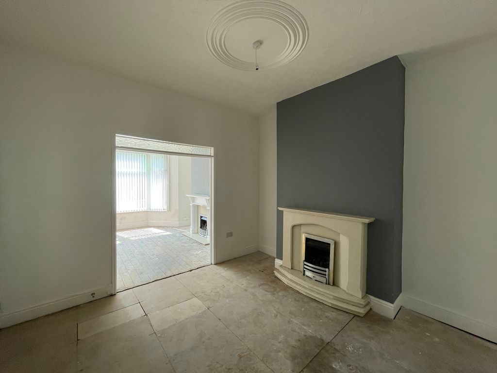 Property photo 3 of 13 Photo 4