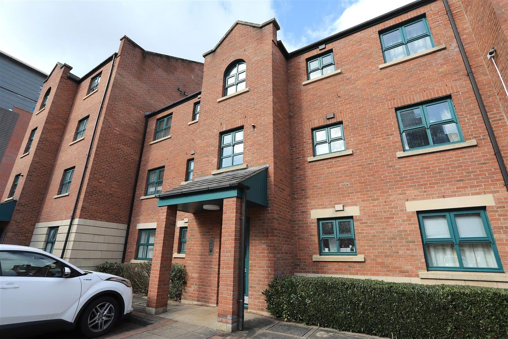 Property photo 2 of 10