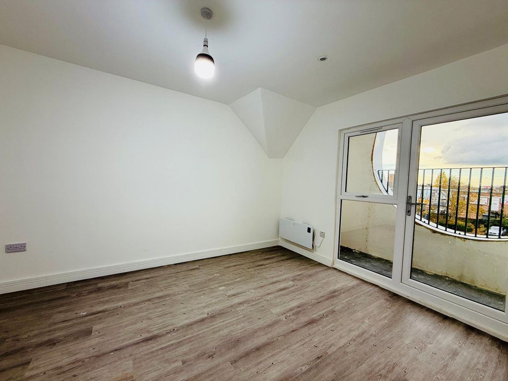 Property photo 3 of 8 Whatsapp Image 2025-11-07 At 11.08.45 (7)