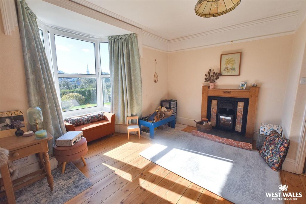 Property photo 2 of 24 21 (7).Jpg