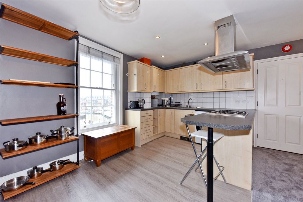 Property photo 3 of 9 Picture No. 06