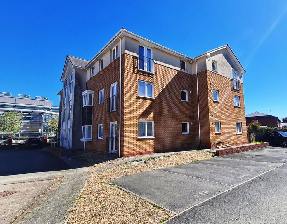 Property photo 1 of 10