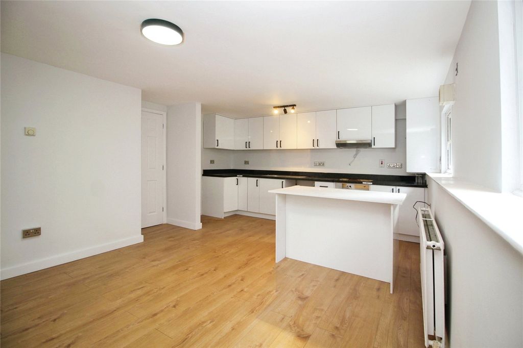Property photo 2 of 6 Picture No. 03
