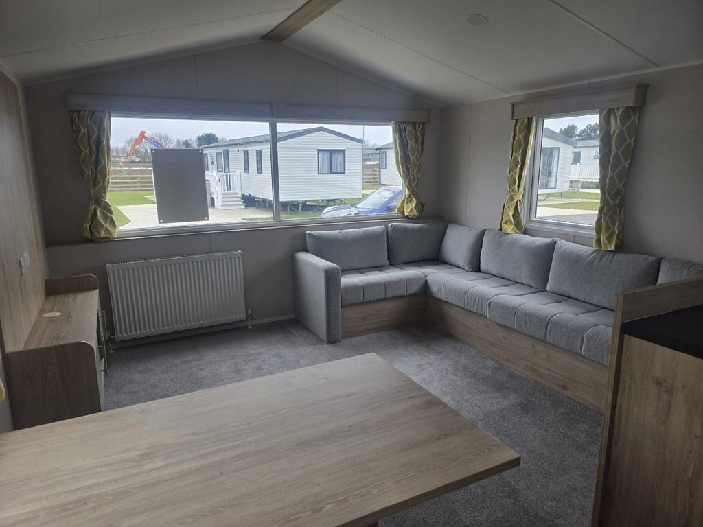 Property photo 2 of 4 1