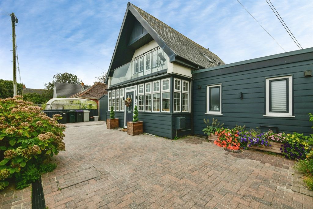 Property photo 1 of 33