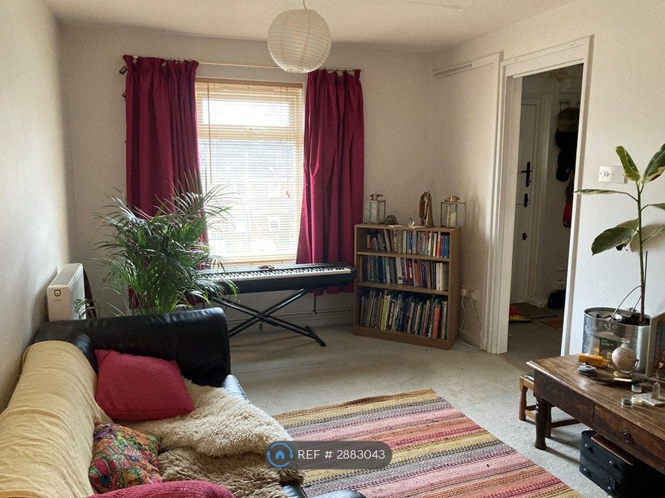 Property photo 2 of 12
