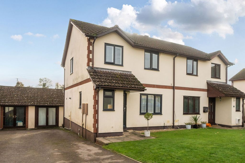 Property photo 1 of 26