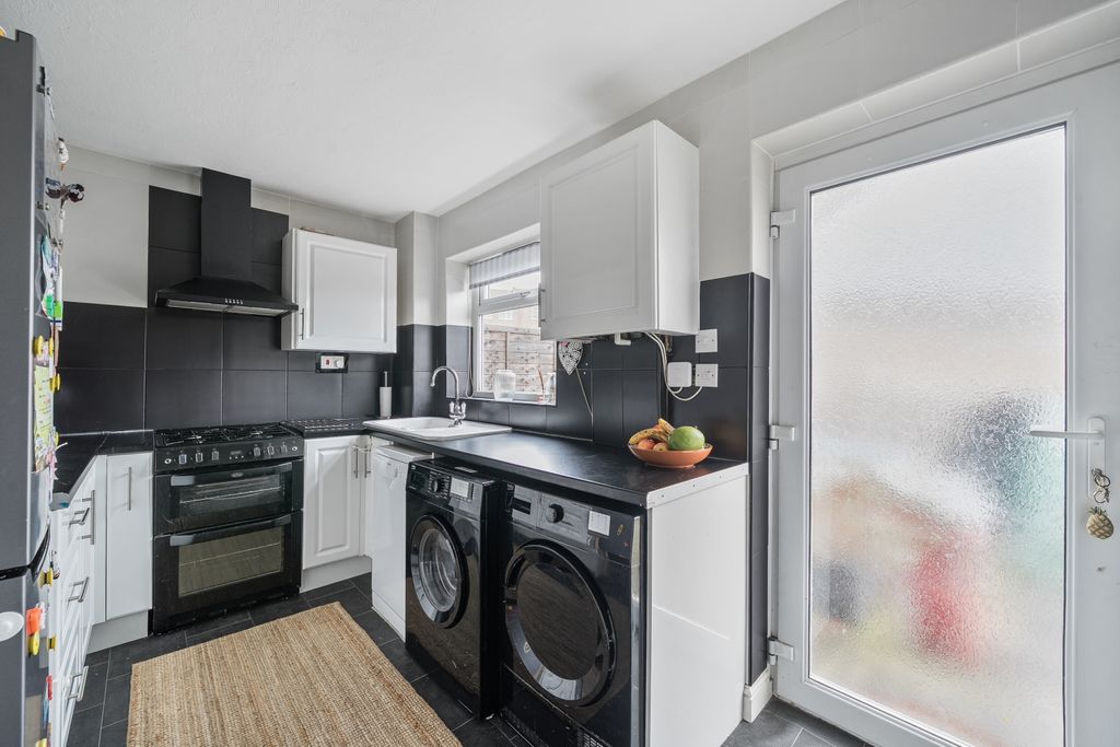 Property photo 2 of 19 1406124-8-697B78618A5Be