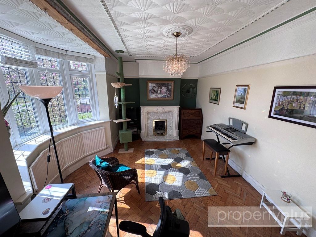 Property photo 3 of 22 Picture No. 06