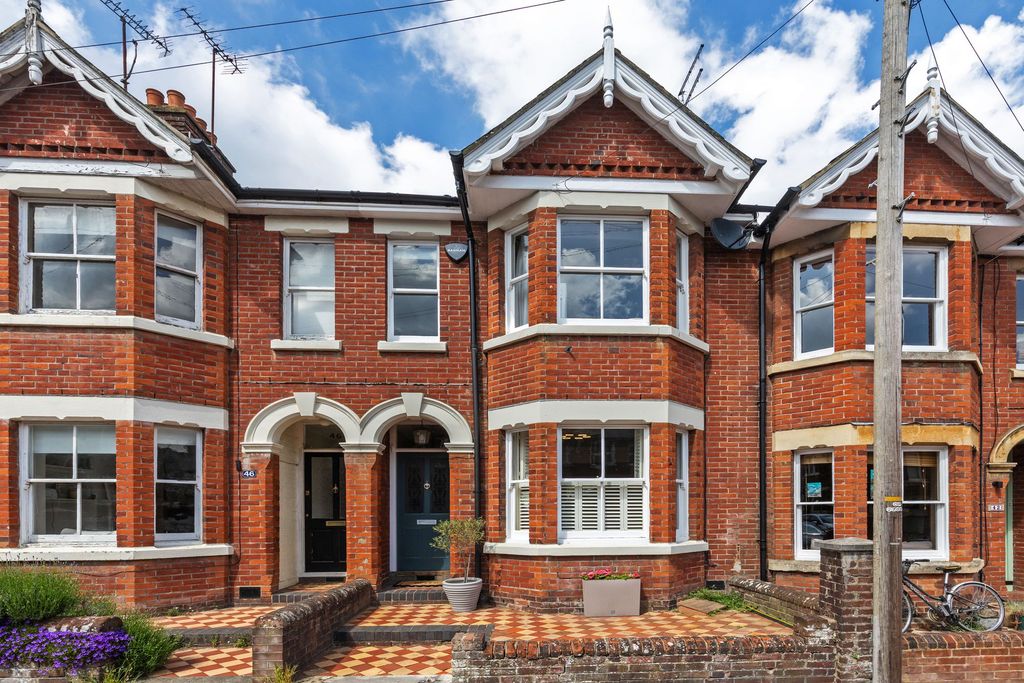 Property photo 1 of 13