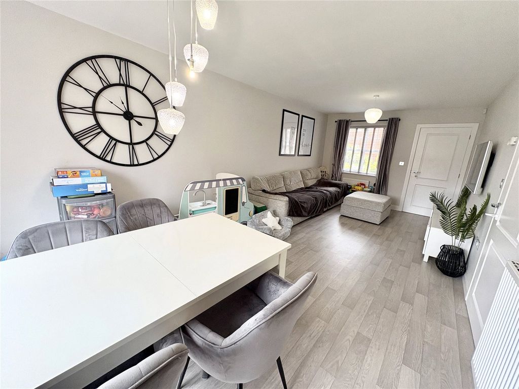 Property photo 3 of 13 Picture No. 05